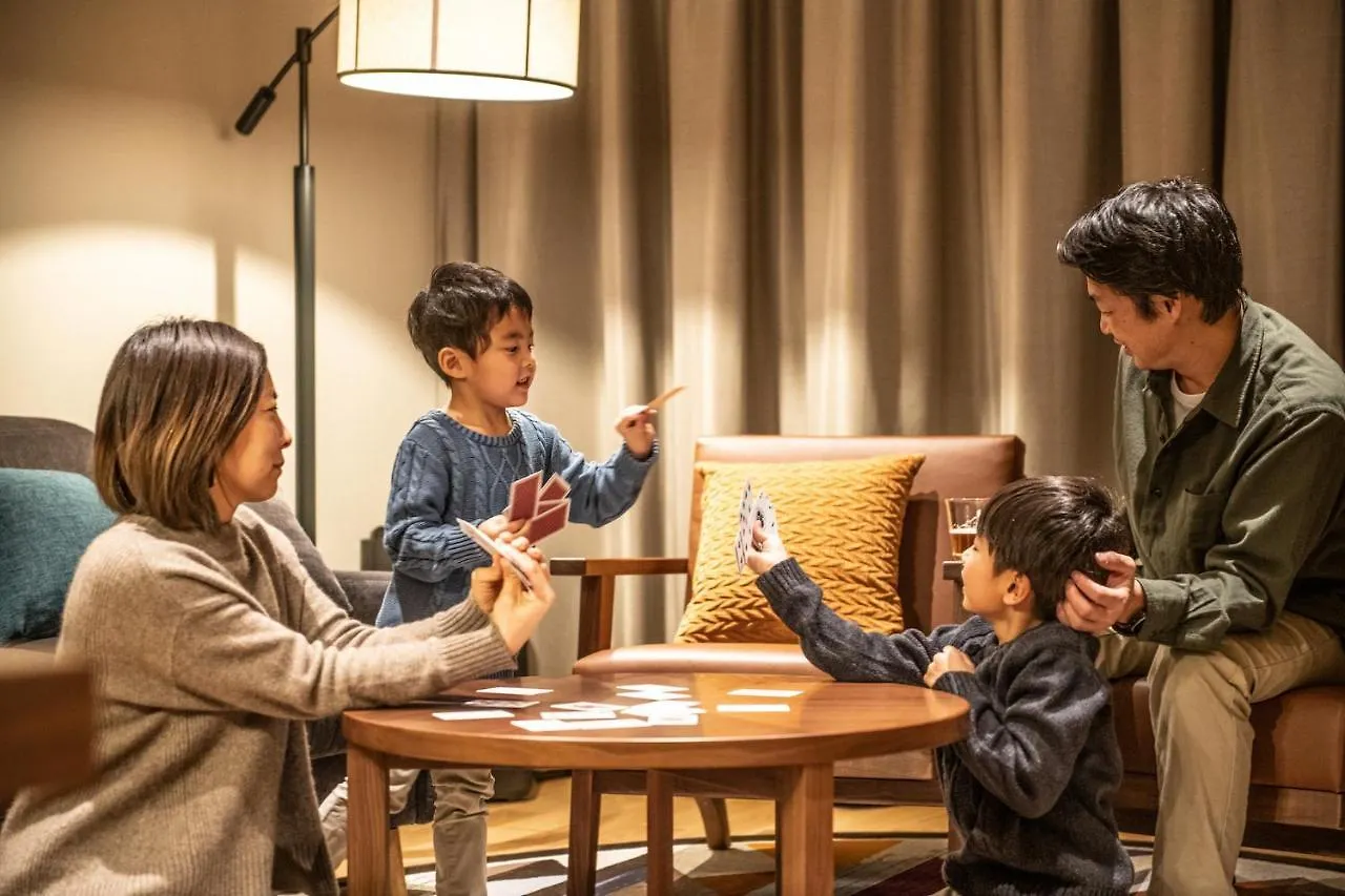Yu Kiroro, Ski-In Ski-Out Luxury Residences Akaigawa 5*,