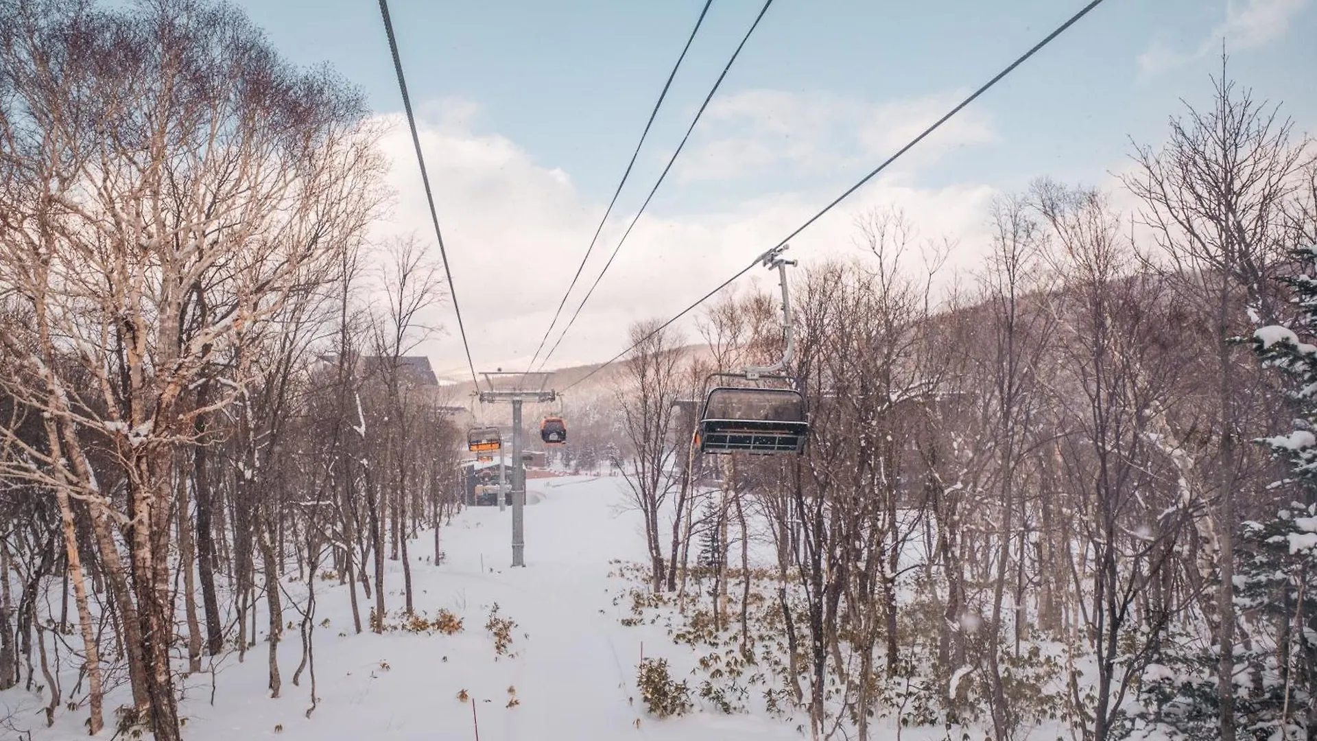 Yu Kiroro, Ski-In Ski-Out Luxury Residences Akaigawa Aparthotel