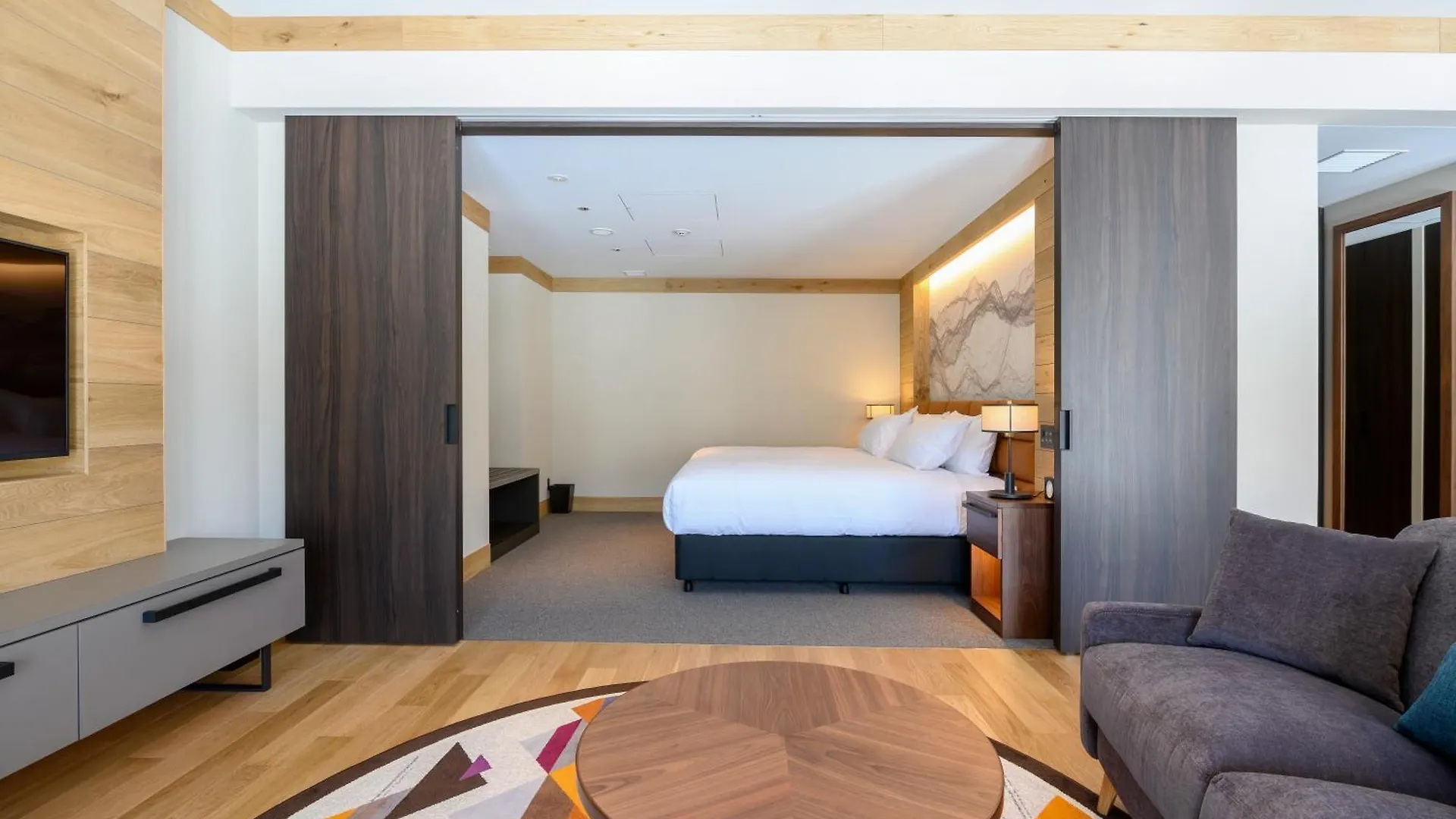 Aparthotel Yu Kiroro, Ski-In Ski-Out Luxury Residences Akaigawa