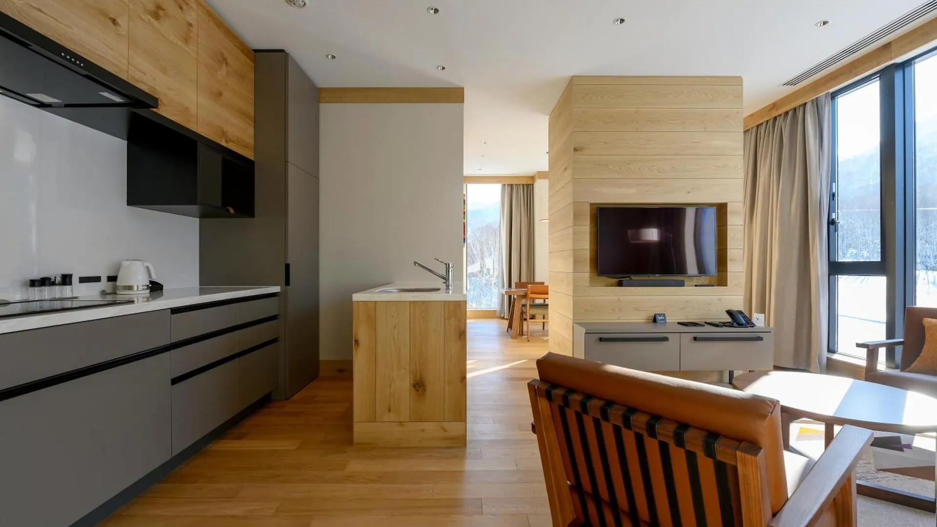Yu Kiroro, Ski-In Ski-Out Luxury Residences Akaigawa Aparthotel
