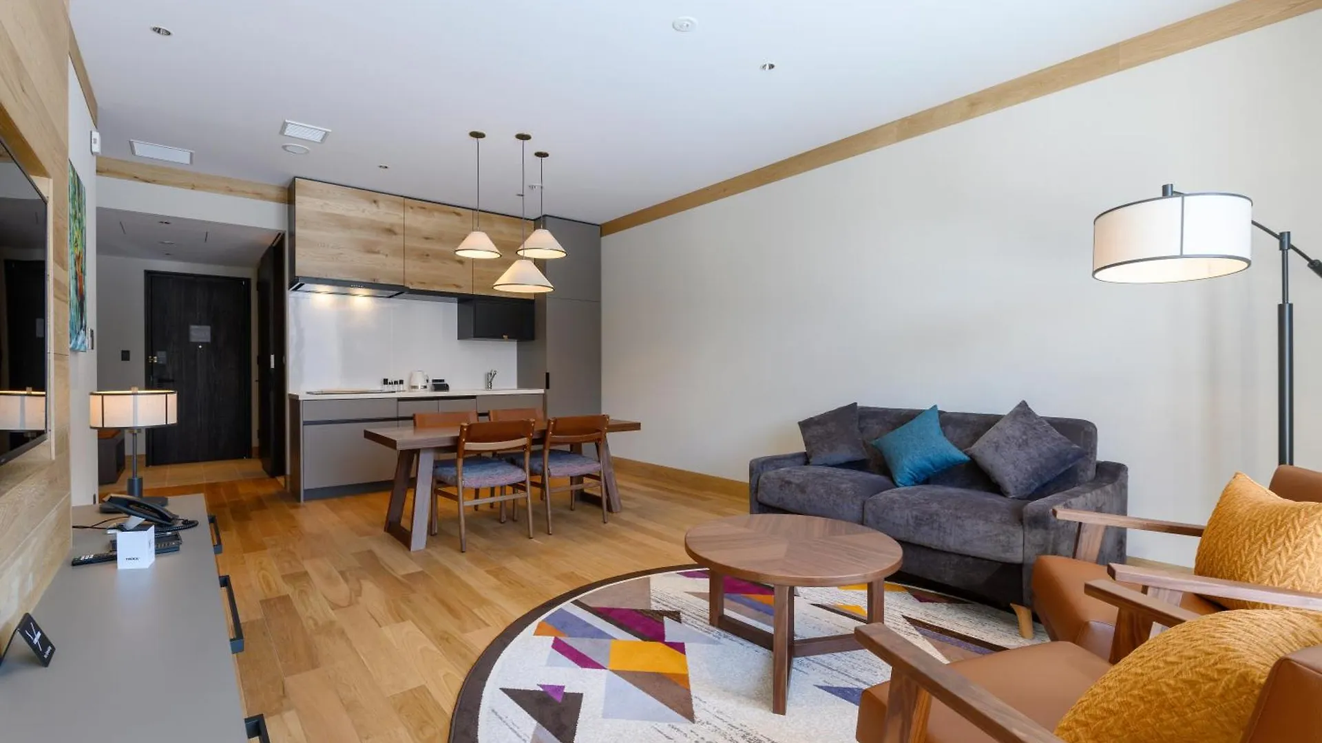Yu Kiroro, Ski-In Ski-Out Luxury Residences Akaigawa