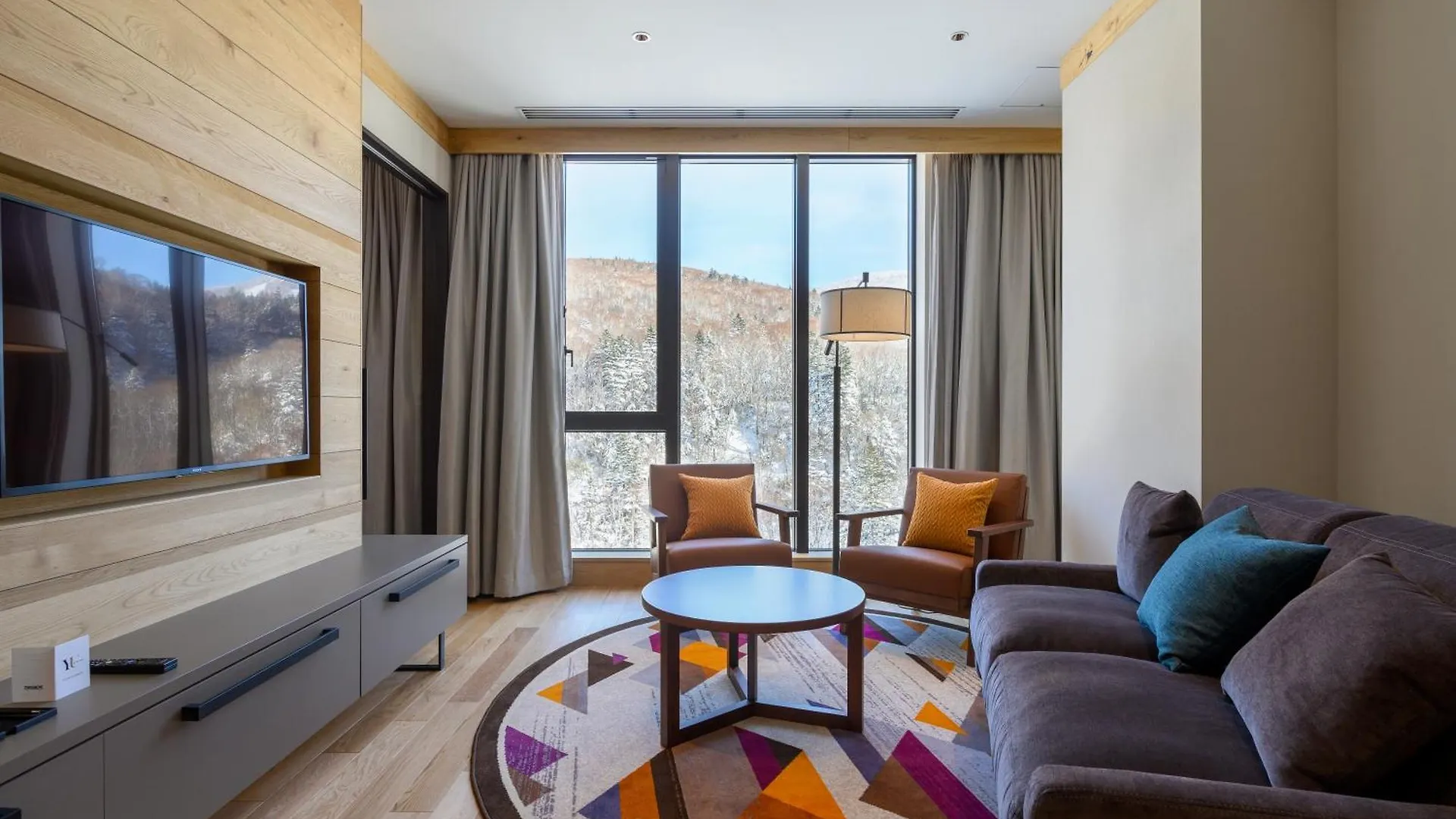 Yu Kiroro, Ski-In Ski-Out Luxury Residences Akaigawa Aparthotel