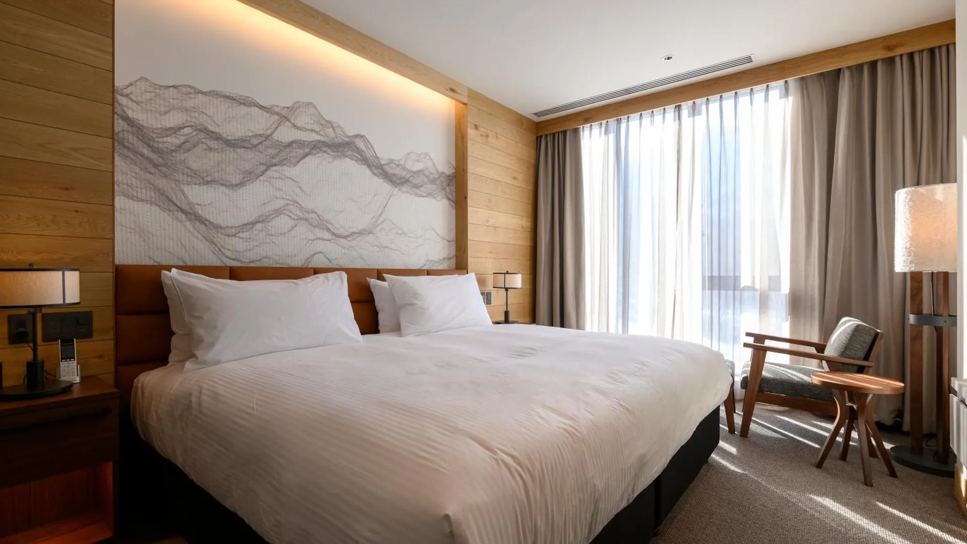 Aparthotel Yu Kiroro, Ski-In Ski-Out Luxury Residences Akaigawa