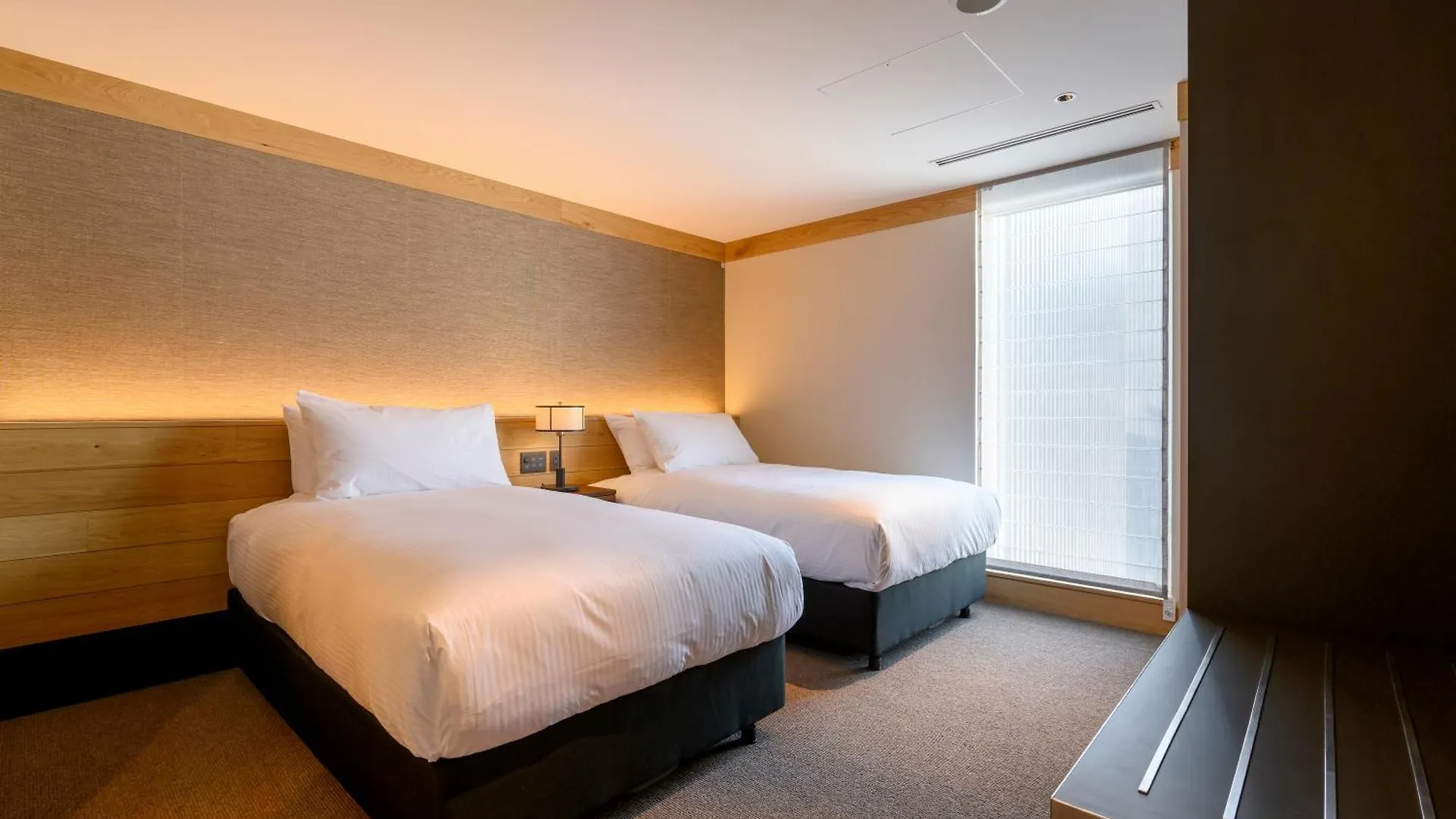 Aparthotel Yu Kiroro, Ski-In Ski-Out Luxury Residences Akaigawa