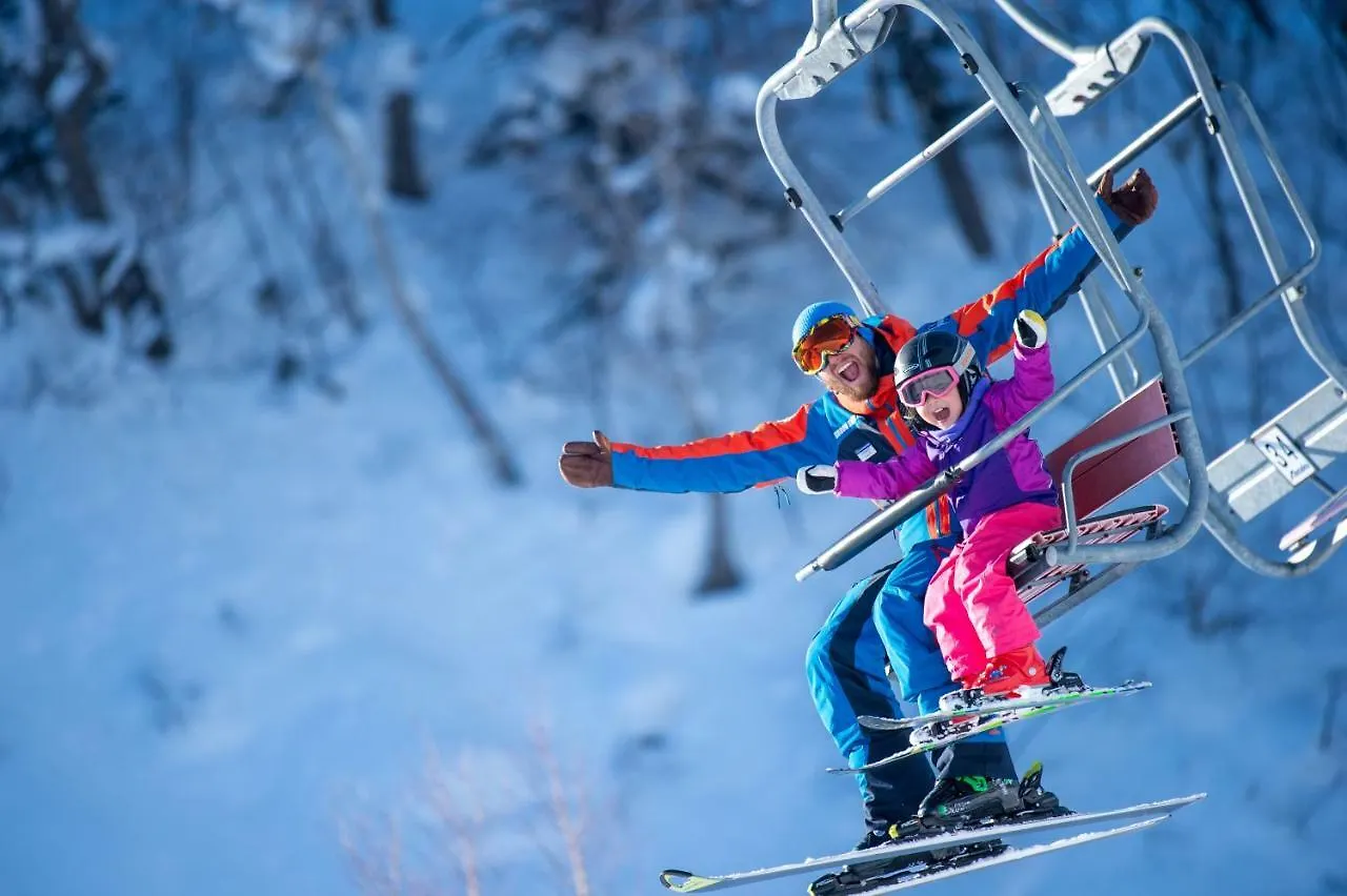 Yu Kiroro, Ski-In Ski-Out Luxury Residences Akaigawa Aparthotel